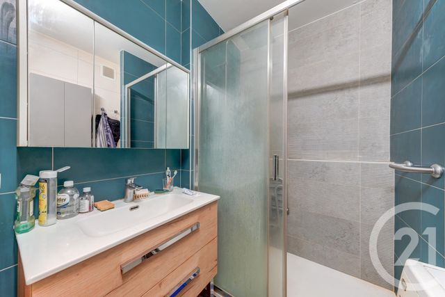 Appartement F3 à vendre - 3 pièces - 63.48 m2 - LYON - 69003 - RHONE-ALPES - Century 21 Dauphiné-Lacassagne