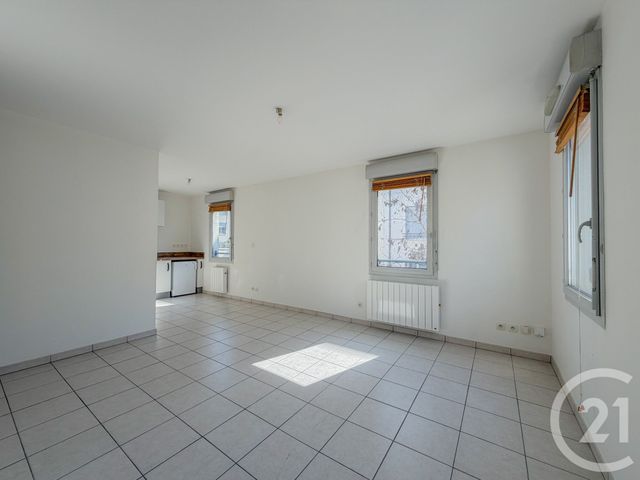 Appartement T2 à vendre - 2 pièces - 42.79 m2 - LYON - 69003 - RHONE-ALPES - Century 21 Dauphiné-Lacassagne