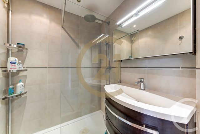 Appartement T3 à vendre - 4 pièces - 80.05 m2 - LYON - 69003 - RHONE-ALPES - Century 21 Dauphiné-Lacassagne