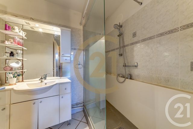 Appartement T2 à vendre - 2 pièces - 53.46 m2 - LYON - 69003 - RHONE-ALPES - Century 21 Dauphiné-Lacassagne