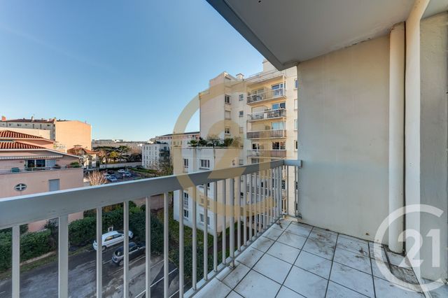 Appartement T2 à vendre - 2 pièces - 53.46 m2 - LYON - 69003 - RHONE-ALPES - Century 21 Dauphiné-Lacassagne