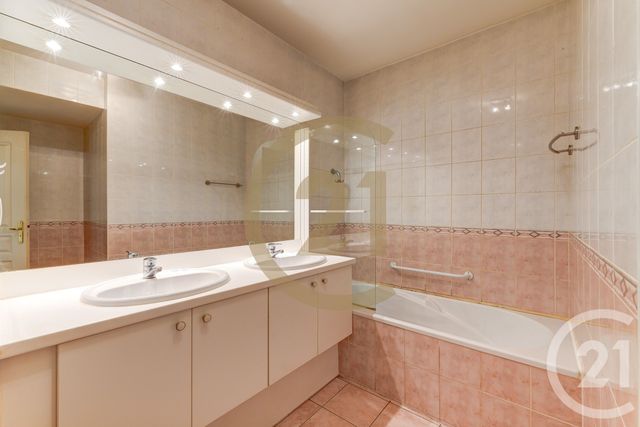 Appartement T3 à vendre - 3 pièces - 89.65 m2 - LYON - 69003 - RHONE-ALPES - Century 21 Dauphiné-Lacassagne