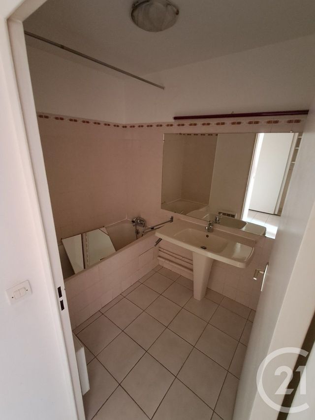 Appartement T3 à vendre - 3 pièces - 83.98 m2 - LYON - 69003 - RHONE-ALPES - Century 21 Dauphiné-Lacassagne