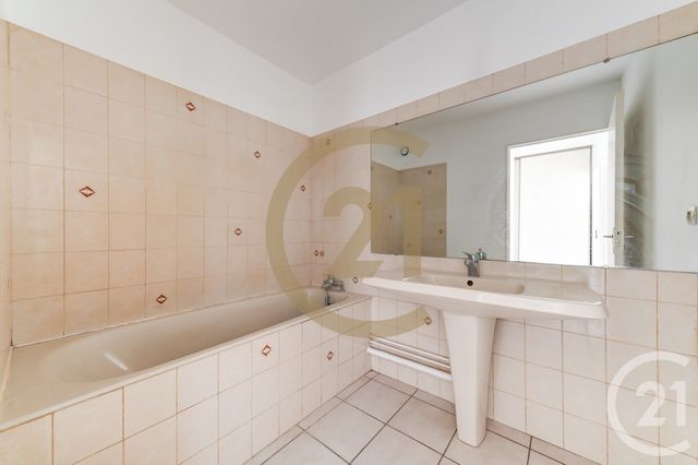 Appartement T3 à vendre - 3 pièces - 83.98 m2 - LYON - 69003 - RHONE-ALPES - Century 21 Dauphiné-Lacassagne