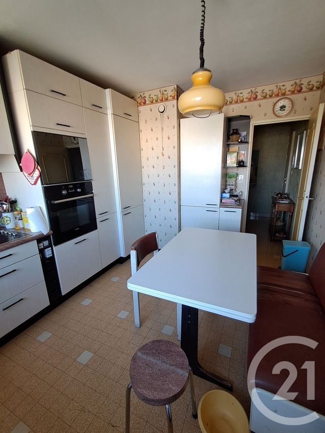 Afficher la photo en grand Appartement T6 à vendre - 5 pièces - 128.28 m2 - VILLEURBANNE - 69 - RHONE-ALPES - Century 21 Dauphiné-Lacassagne