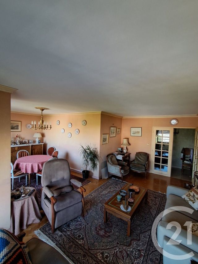 Afficher la photo en grand Appartement T6 à vendre - 5 pièces - 128.28 m2 - VILLEURBANNE - 69 - RHONE-ALPES - Century 21 Dauphiné-Lacassagne