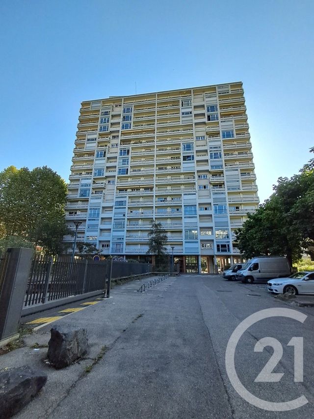 Afficher la photo en grand Appartement T6 à vendre - 5 pièces - 128.28 m2 - VILLEURBANNE - 69 - RHONE-ALPES - Century 21 Dauphiné-Lacassagne