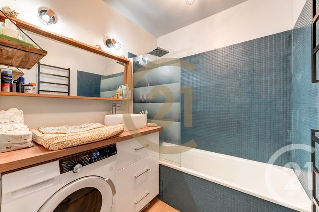 Appartement F3 à vendre - 3 pièces - 61.88 m2 - LYON - 69003 - RHONE-ALPES - Century 21 Dauphiné-Lacassagne