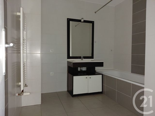 Appartement T3 à vendre - 3 pièces - 60.6 m2 - LYON - 69003 - RHONE-ALPES - Century 21 Dauphiné-Lacassagne