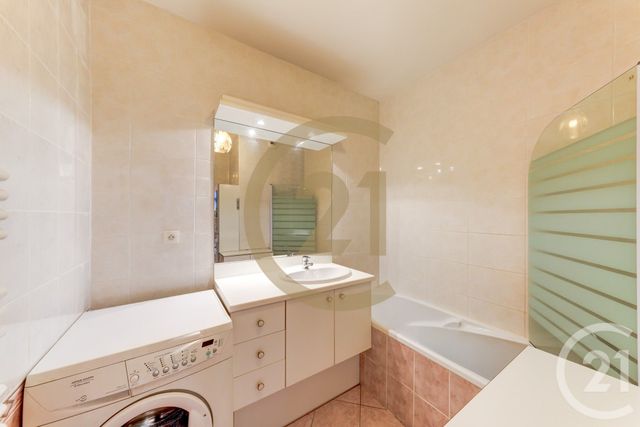 Appartement T4 à vendre - 4 pièces - 85.6 m2 - LYON - 69003 - RHONE-ALPES - Century 21 Dauphiné-Lacassagne