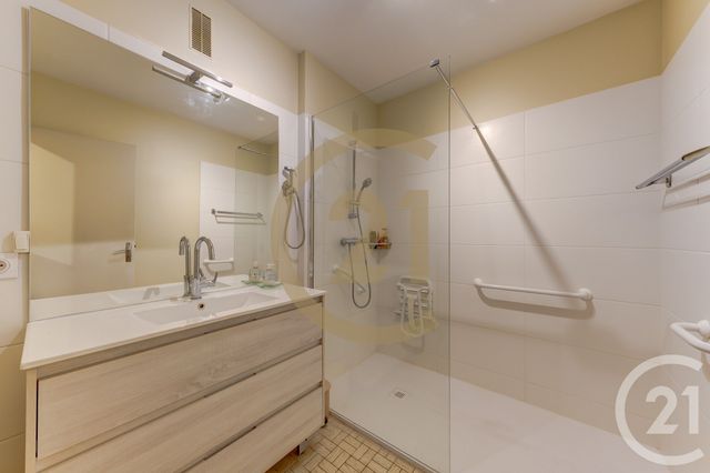 Appartement F4 à vendre - 5 pièces - 104.0 m2 - LYON - 69003 - RHONE-ALPES - Century 21 Dauphiné-Lacassagne