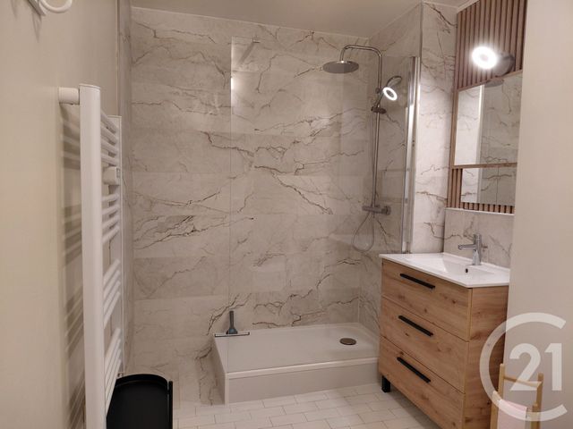 Appartement T2 à louer - 2 pièces - 46.5 m2 - LYON - 69003 - RHONE-ALPES - Century 21 Dauphiné-Lacassagne