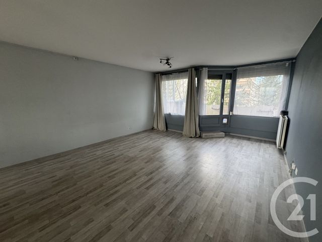 Appartement T3 à louer - 3 pièces - 86.11 m2 - VAULX EN VELIN - 69 - RHONE-ALPES - Century 21 Dauphiné-Lacassagne