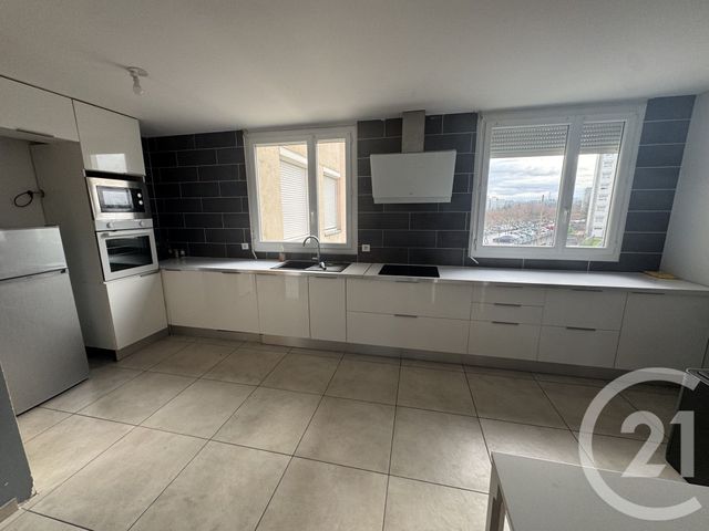 Appartement T3 à louer - 3 pièces - 86.11 m2 - VAULX EN VELIN - 69 - RHONE-ALPES - Century 21 Dauphiné-Lacassagne