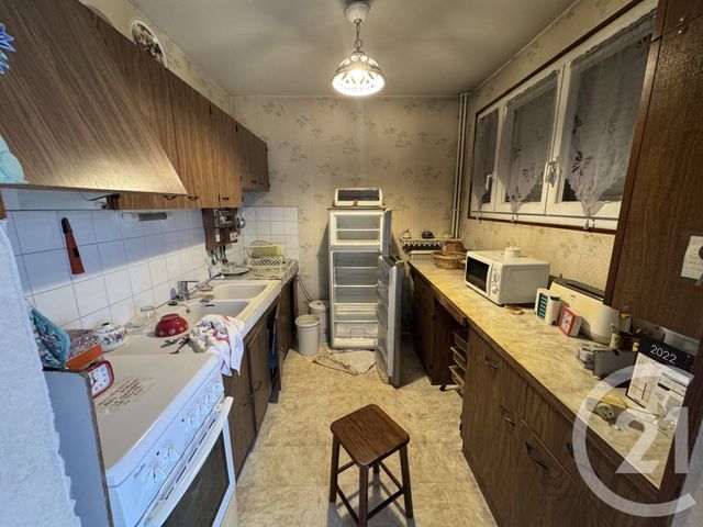 Appartement F3 à vendre - 3 pièces - 65.42 m2 - ST PRIEST - 69 - RHONE-ALPES - Century 21 Dauphiné-Lacassagne