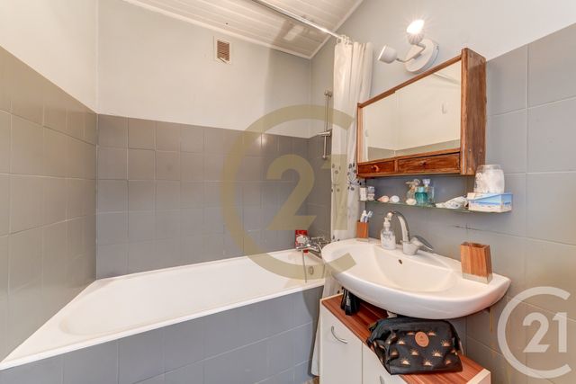 Appartement T3 à vendre - 3 pièces - 60.0 m2 - LYON - 69003 - RHONE-ALPES - Century 21 Dauphiné-Lacassagne
