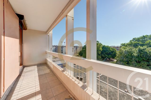 Appartement F3 à vendre - 3 pièces - 61.2 m2 - VILLEURBANNE - 69 - RHONE-ALPES - Century 21 Dauphiné-Lacassagne