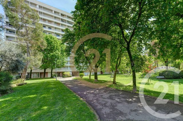 Appartement F3 à vendre - 3 pièces - 61.2 m2 - VILLEURBANNE - 69 - RHONE-ALPES - Century 21 Dauphiné-Lacassagne