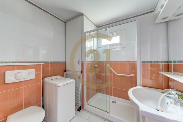 Appartement T2 à vendre - 2 pièces - 46.09 m2 - LYON - 69003 - RHONE-ALPES - Century 21 Dauphiné-Lacassagne