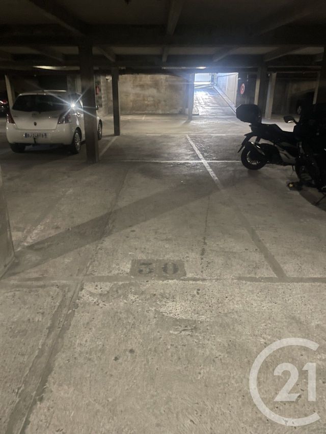 parking - VILLEURBANNE - 69