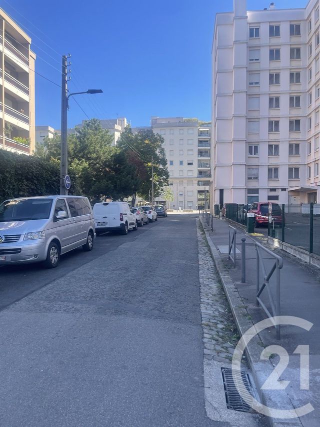 parking à vendre - 13.0 m2 - VILLEURBANNE - 69 - RHONE-ALPES - Century 21 Dauphiné-Lacassagne